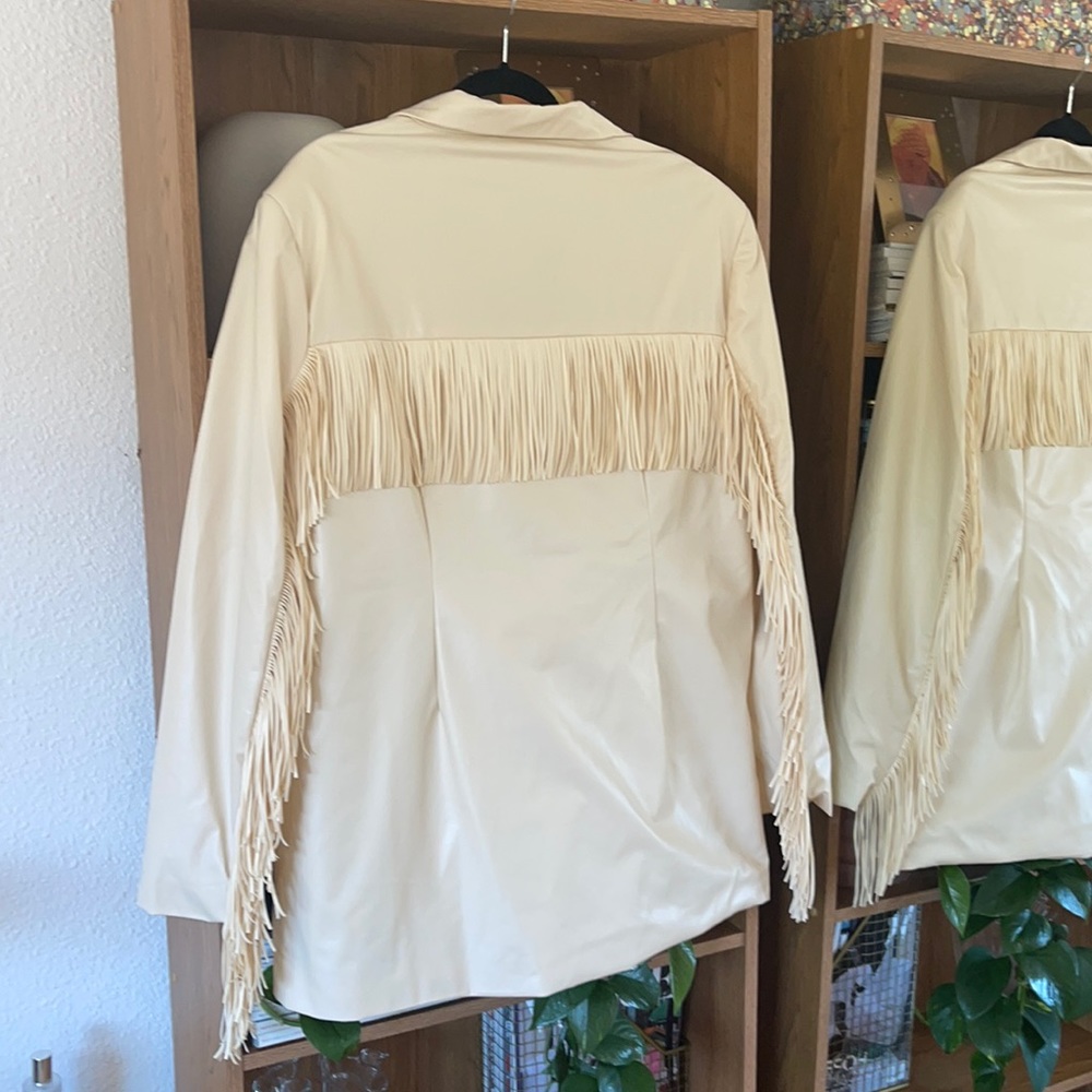 NWT Pretty Little Thing Fringe Blazer 🤠